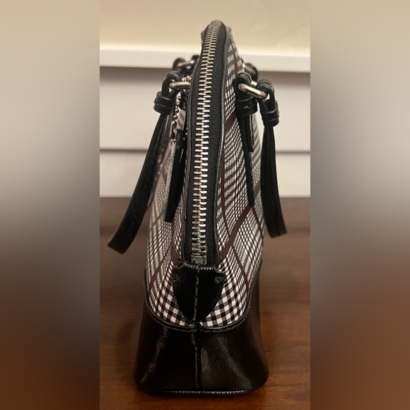 Sold - Picture 4 of 8